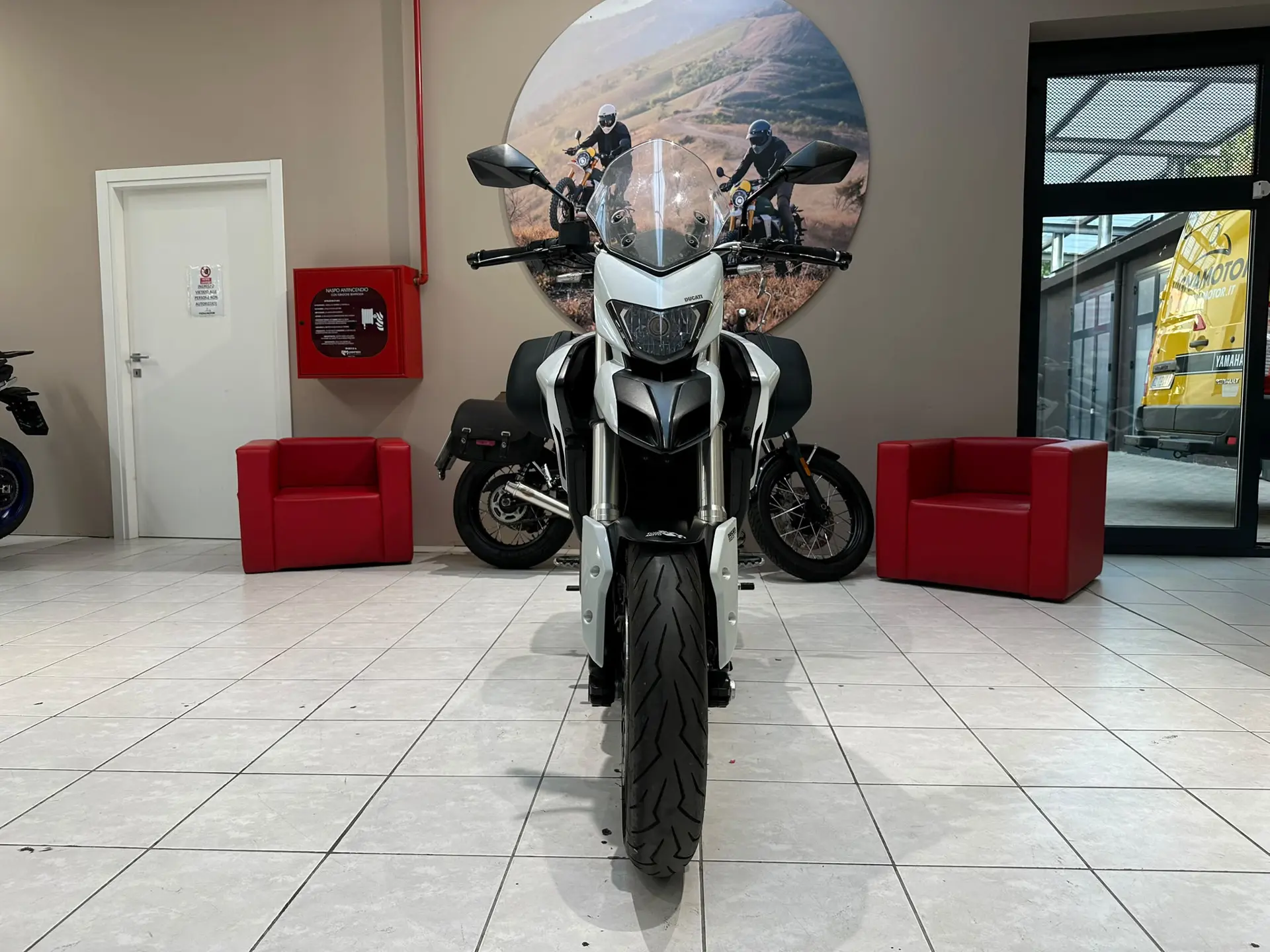 Motocicleta Rulată Ducati Hyperstrada 821 (2015) – 12.138 km, ABS, Valize Ducati & Accesorii Rizoma [2]