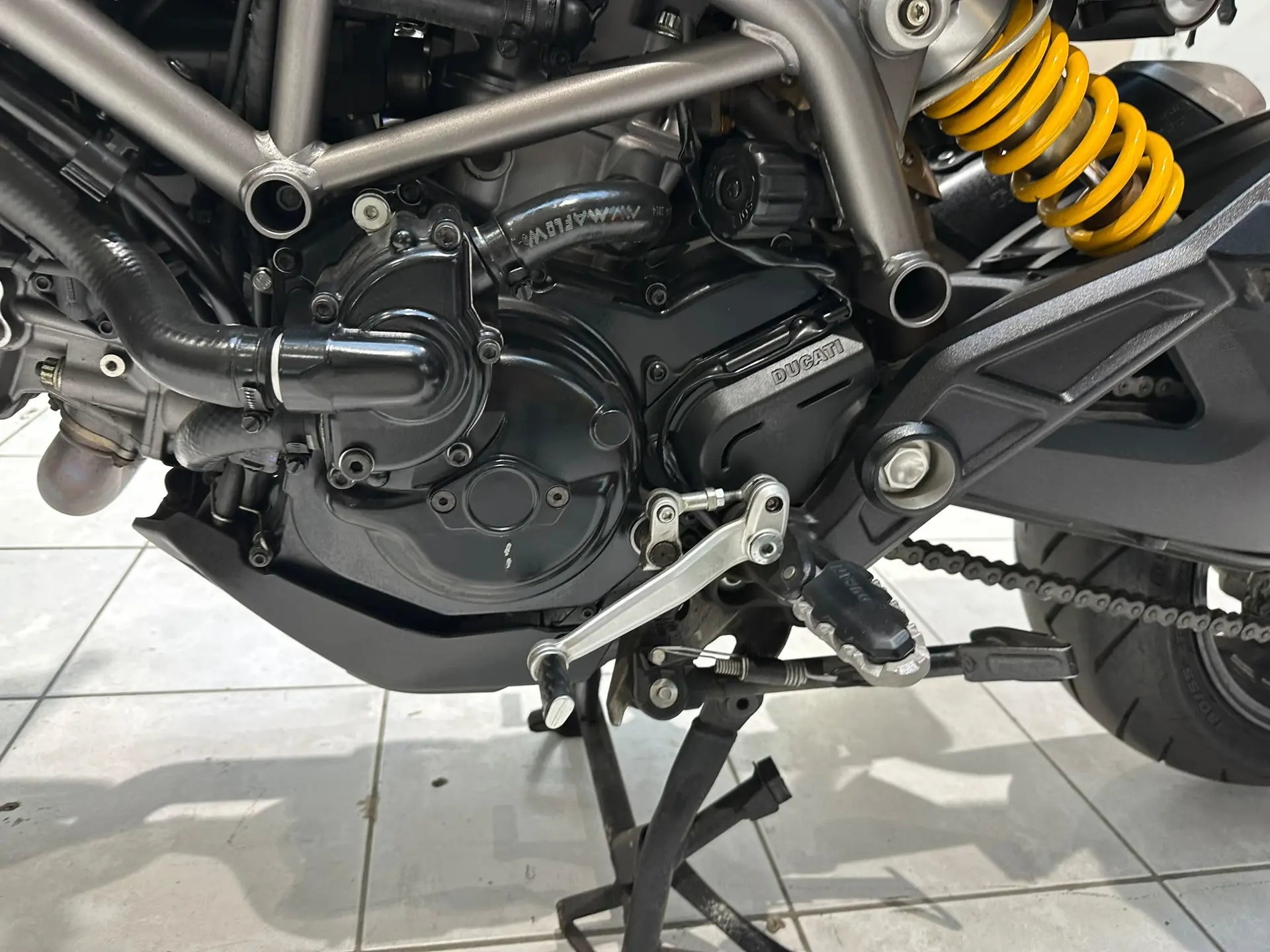 Motocicleta Rulată Ducati Hyperstrada 821 (2015) – 12.138 km, ABS, Valize Ducati & Accesorii Rizoma [7]