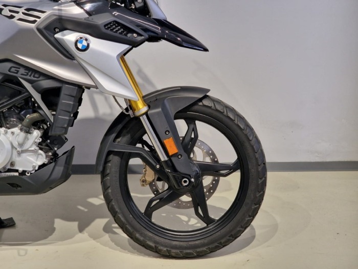 Motocicleta BMW GS310 [7]