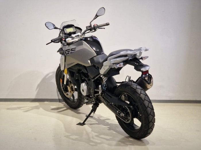Motocicleta BMW GS310 [3]