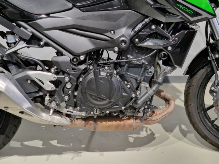 Motocicleta Kawasaki Z 400 [6]