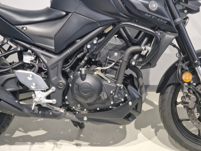 Motocicleta Yamaha MT-03 [6]