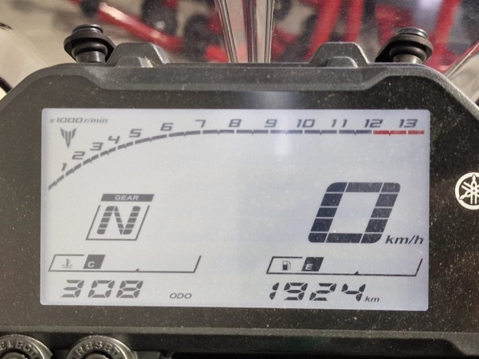 Motocicleta Yamaha MT-03 [4]