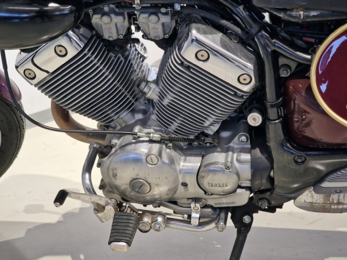 Motocicleta Yamaha Virago 535 [7]