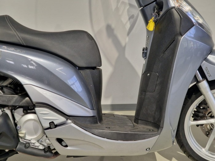 Scuter Honda SH300i [6]