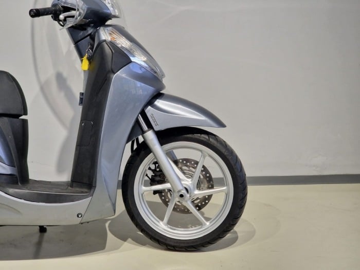 Scuter Honda SH300i [7]