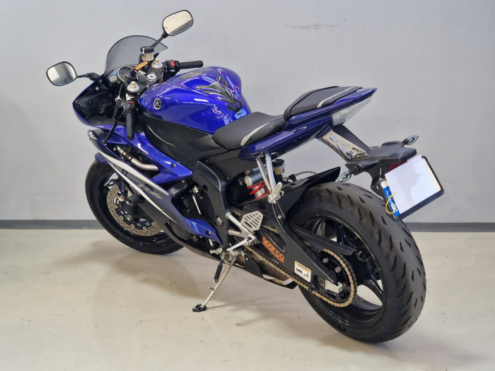 Yamaha R6 [2]