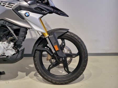 Motocicleta BMW GS310 [6]