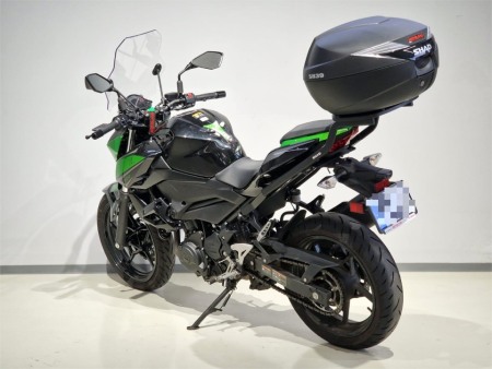 Motocicleta Kawasaki Z 400 [2]
