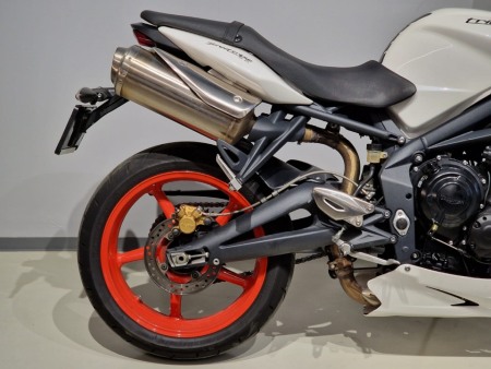 Motocicleta Triumph Street Triple 675 [4]