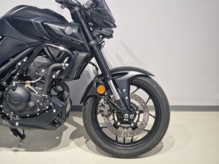 Motocicleta Yamaha MT-03 [6]