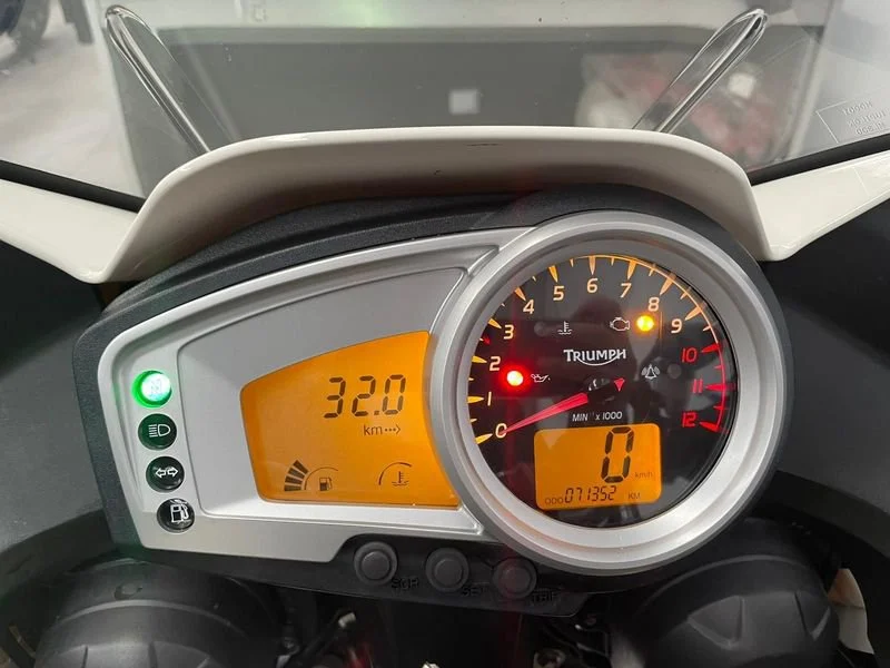 Triumph Tiger 1050 din 2008 second hand [1]