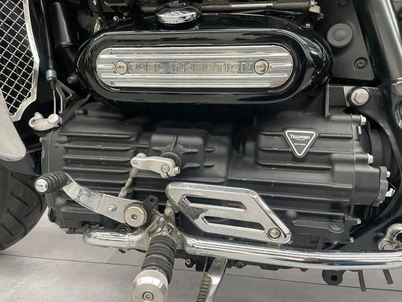Triumph Rocket III din 2009 second hand [5]