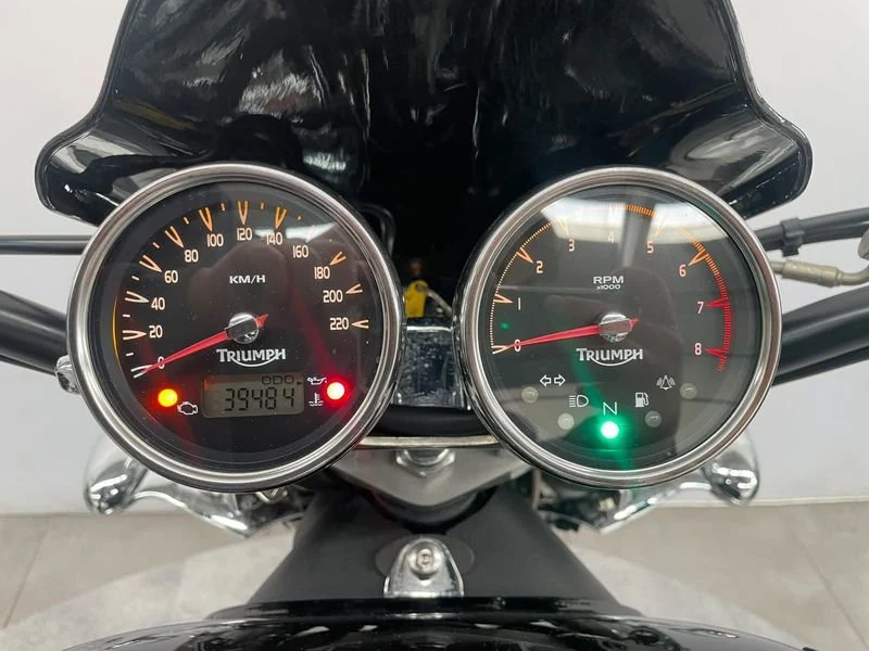 Triumph Rocket III din 2009 second hand [2]