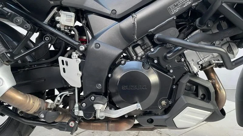 Suzuki V-Strom 1000 [5]