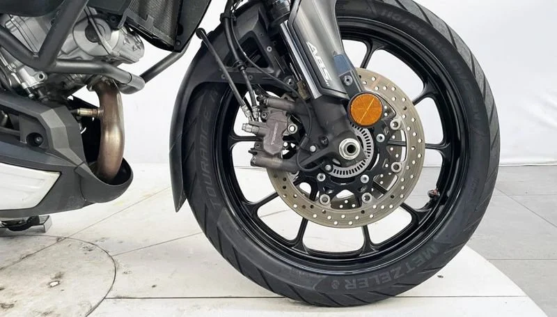 Suzuki V-Strom 1000 [6]