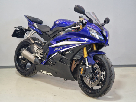 Yamaha R6 [2]