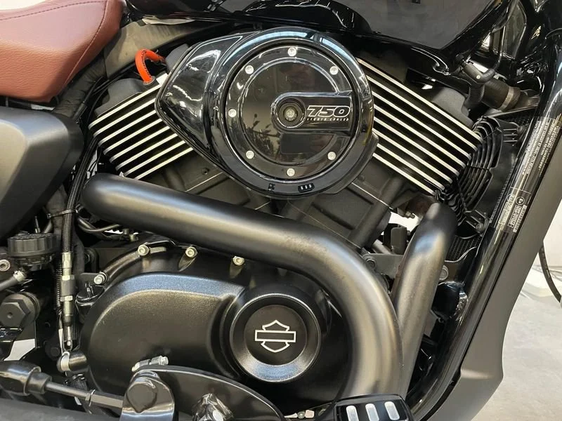 Harley-Davidson Street 750 (2015) - Motocicletă Rulată Cluj-Napoca [2]
