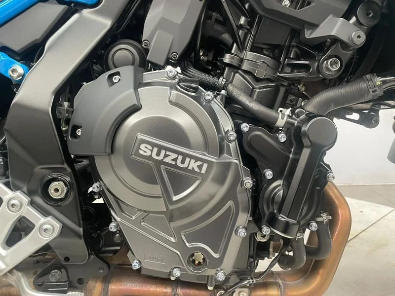 Suzuki GSX-8S din 2023 second hand [4]