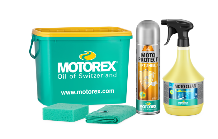 CLEANING KIT MOTO [1]