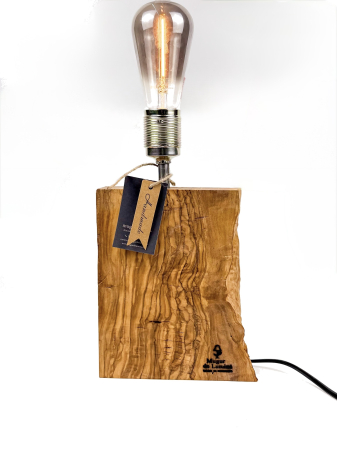 Lampi handmade din lemn masiv – Iluminat natural - Lampă decorativă din lemn de măslin – bază verticală organică – handmade – Mugur de Lumină