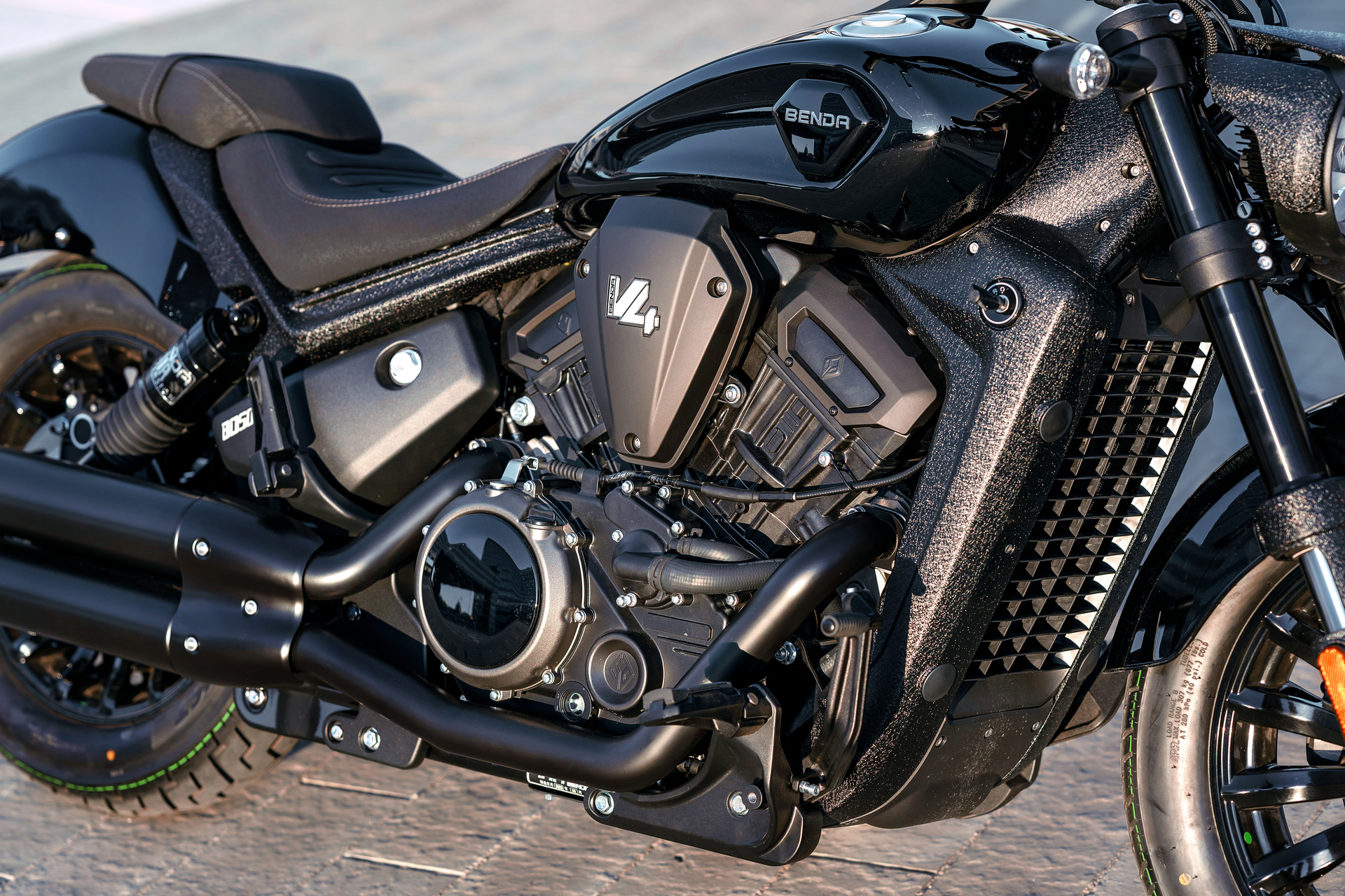 Galerie Benda Dark Flag 500 3