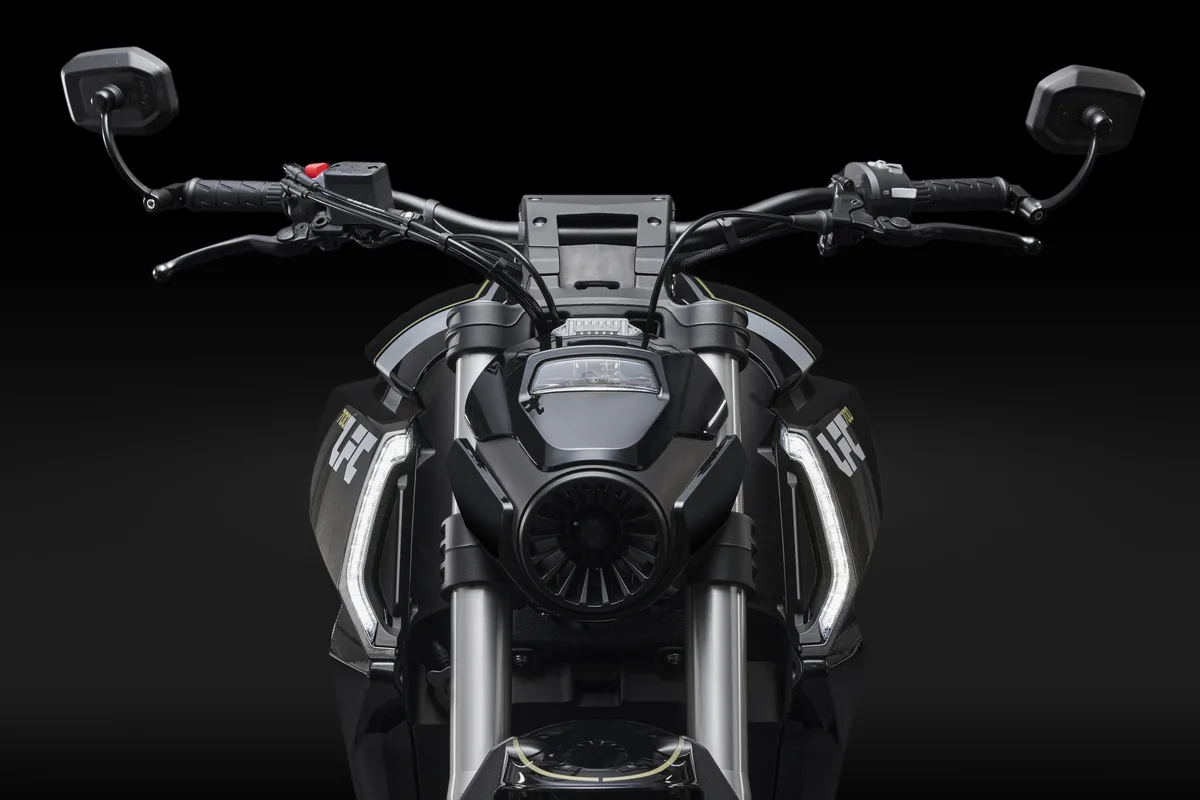 Benda LFC 700 Misty Titanium