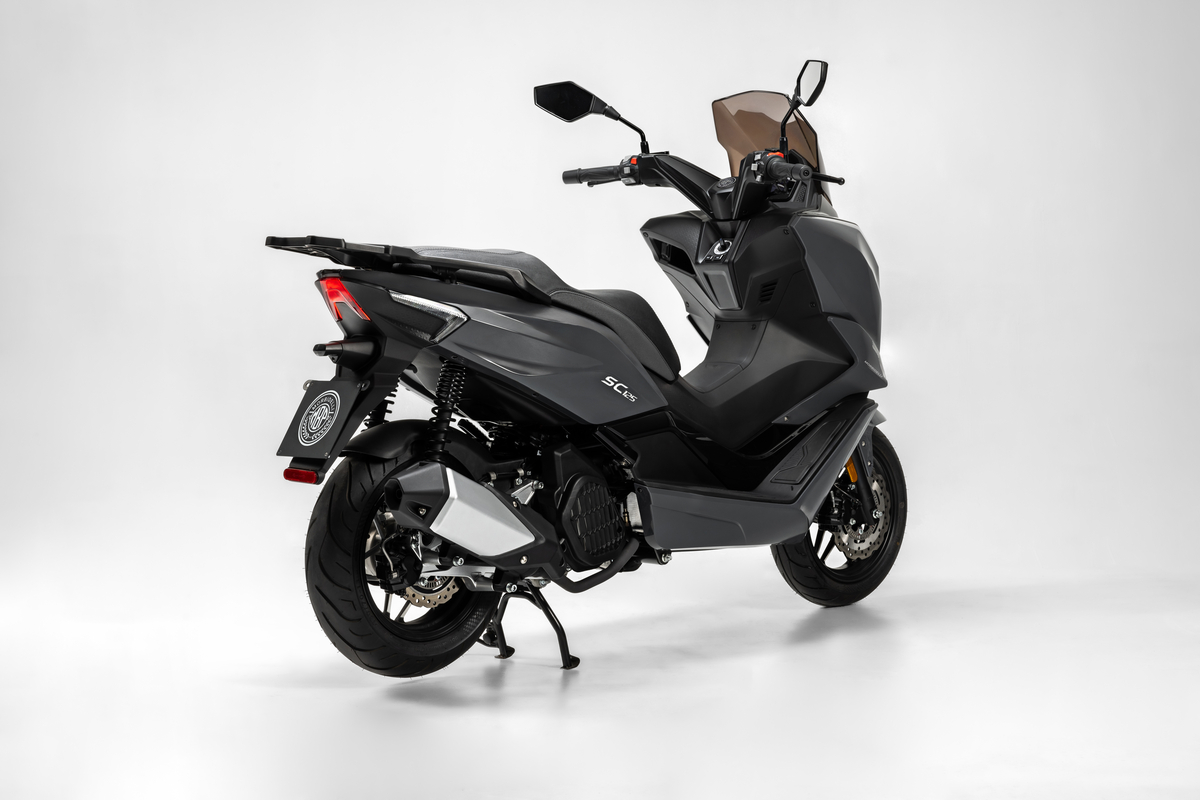 Morbidelli SC125 parbriz și display