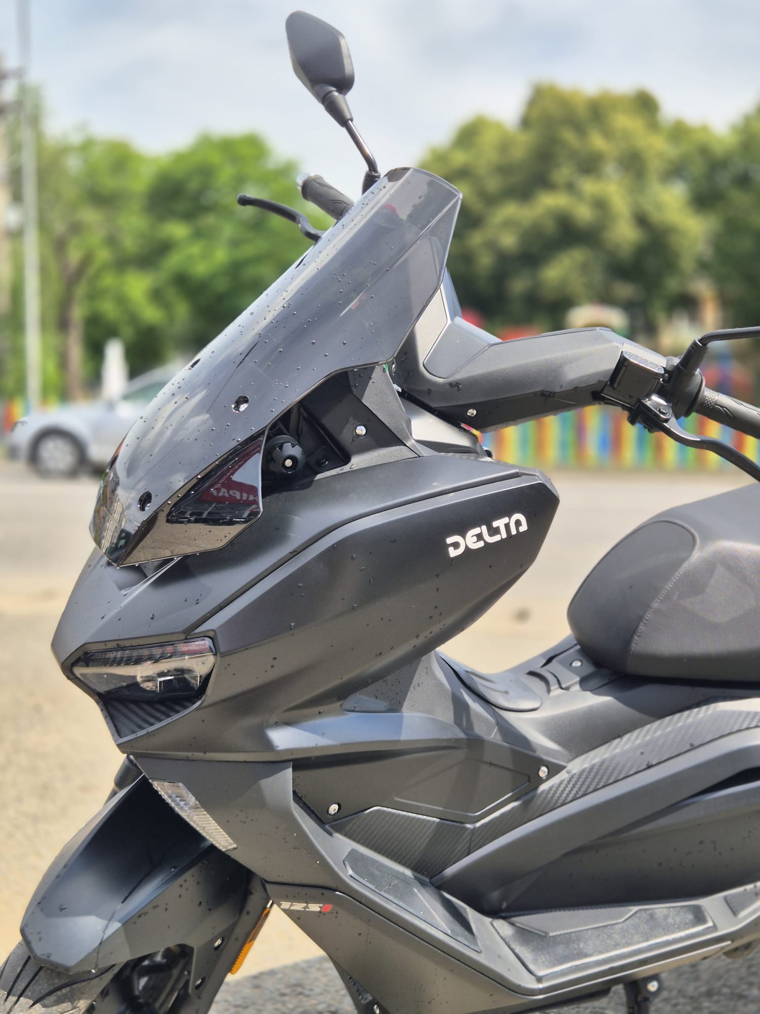 Delta Drakko 125 detaliu