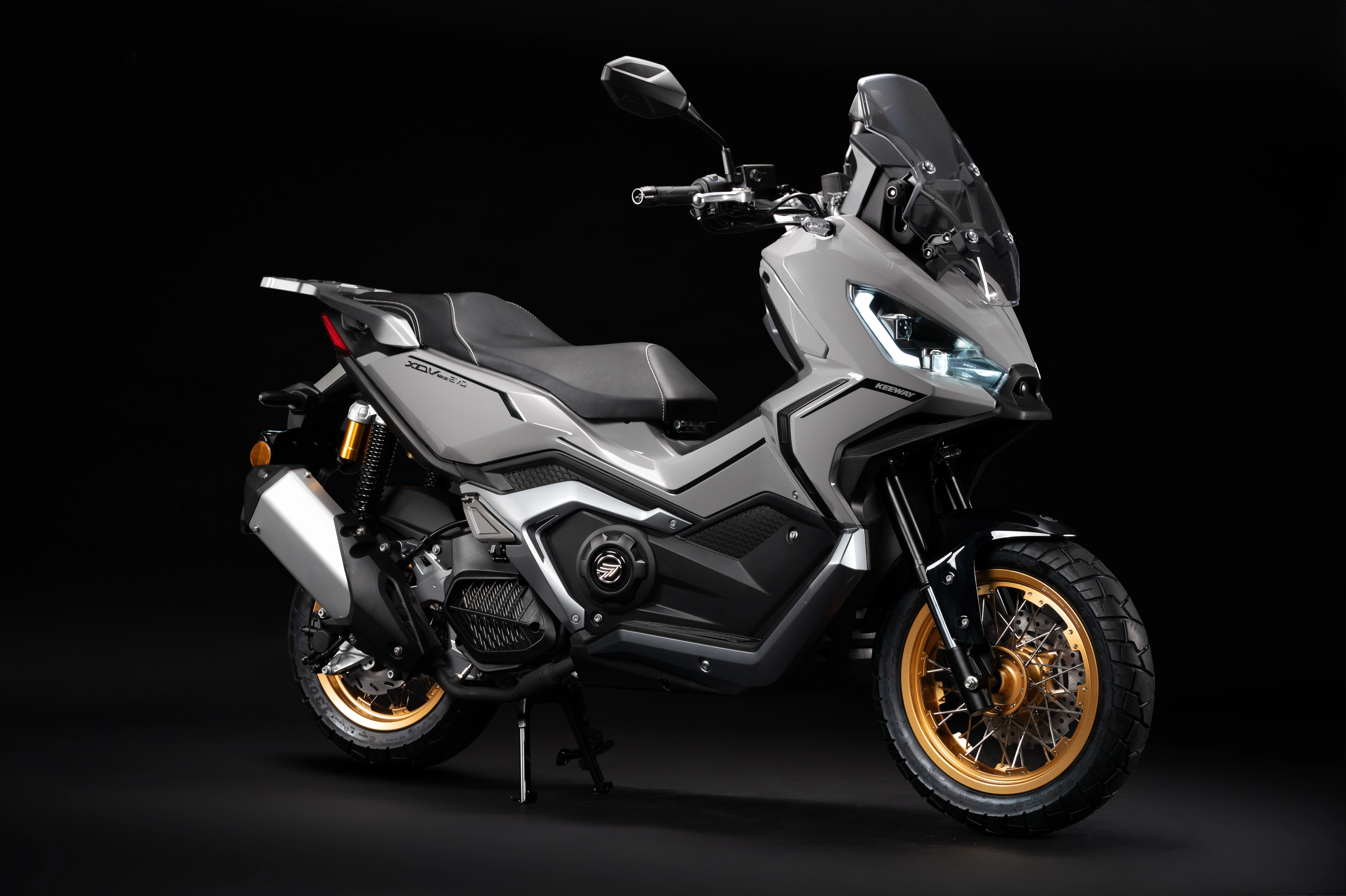 Keeway XDV 125 EVO PRO vedere laterala negru