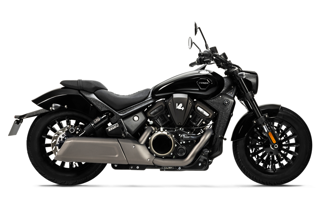 MOTOCICLETE - Benda Dark Flag 500