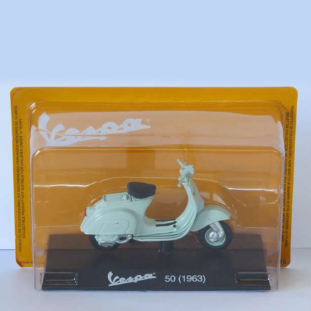 Idei de Cadou - Magazine Models [1:18] - Vespa 1963 50, White-Green