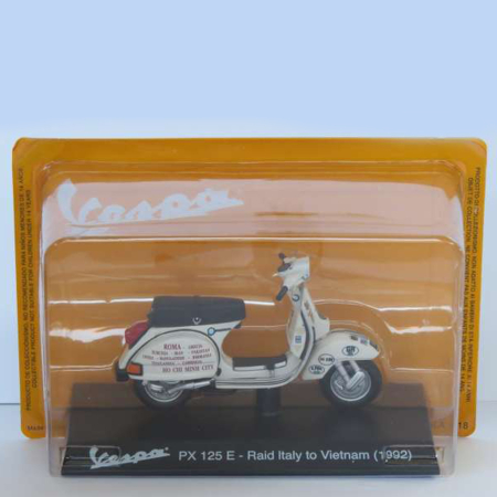 Machete - Magazine Models [1:18] - Vespa 1992 PX 125E - Raid Italy To Vietnam, White