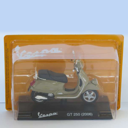 Idei de Cadou - Magazine Models [1:18] - Vespa 2006 GT 250, Brown