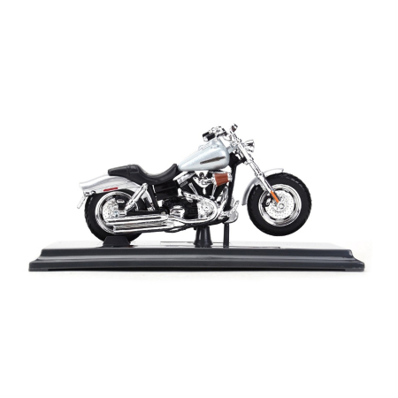 Machete - Maisto [1:18] - Harley-Davidson STREET 750 2015, red [set DCC-MAI31360-36-12] [GDJ-20-20113]