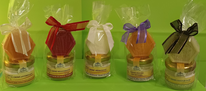 SET CREMA REGENERANTA de NOAPTE 30ml + SAPUN 25gr Apidava la nana plafar [3]