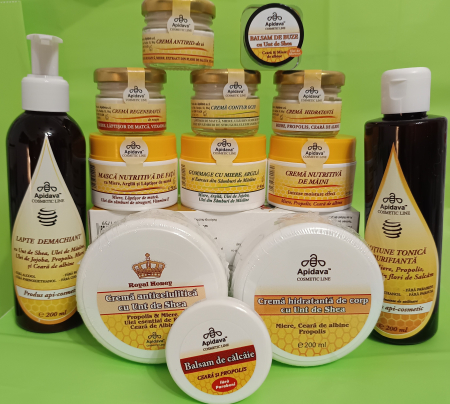 Crema de picioare cu Miere, Unt de Shea, Propolis, Ceara de albine, 50ml - APIDAVA  la Nana Plafar [6]