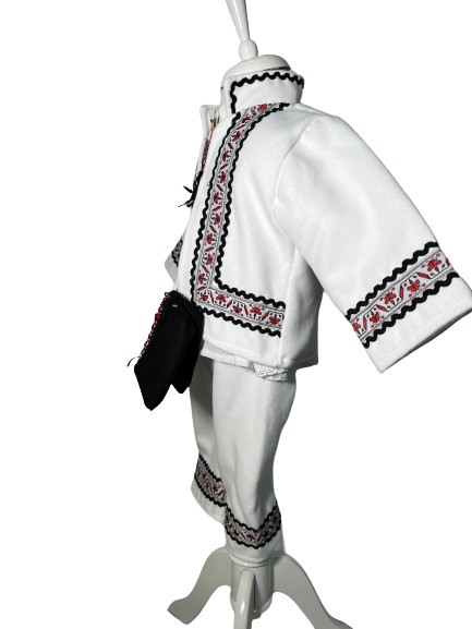 Costum popular cu paltonas, broderie alb/rosu [4]