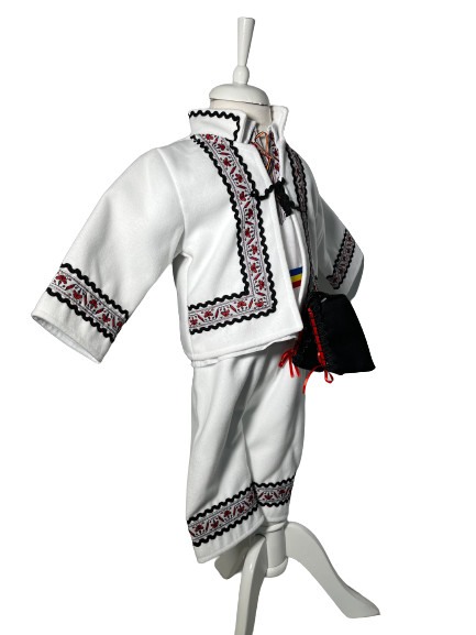Costum popular cu paltonas, broderie alb/rosu [2]