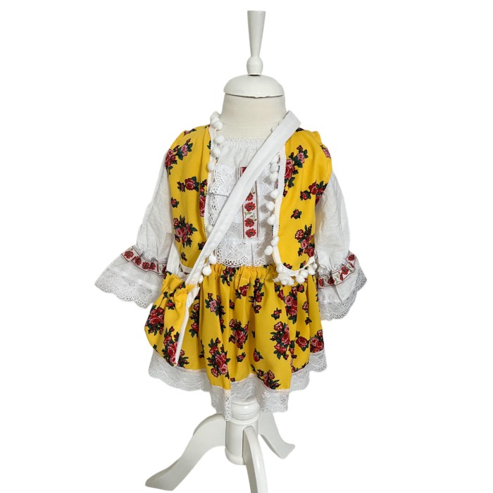 Costum traditional fete imprimeu floral, galben/alb [1]