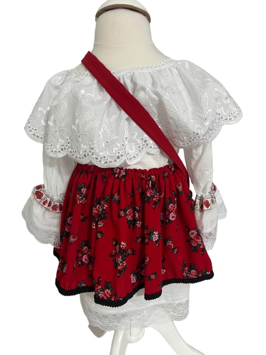 Costum traditional fete premium imprimeu floral rosu/alb [4]