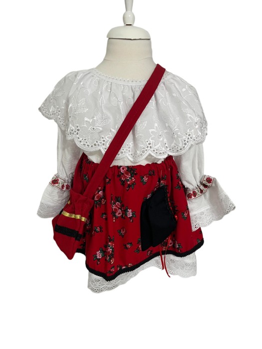 Costum traditional fete premium imprimeu floral rosu/alb [1]