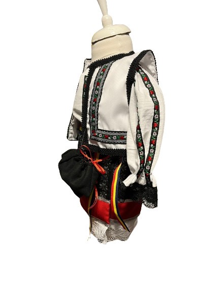 Costum traditional fete premium, negru/rosu/alb, 6 piese [4]