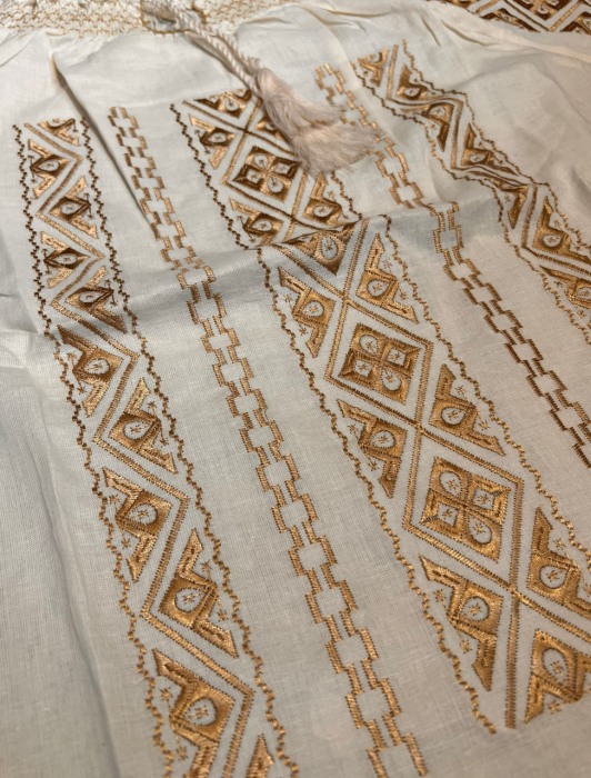 Ie populara, crem, broderie cu motive traditionale aurii, femei [2]