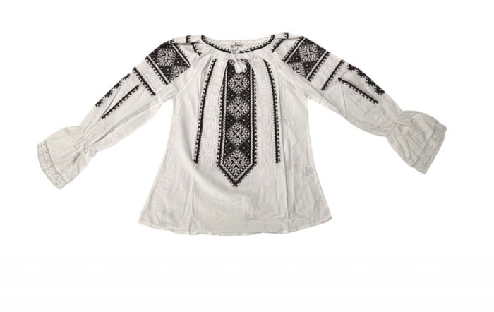 Ie traditionala , alba, broderie gri/negru, maneci stil clopot, femei [1]