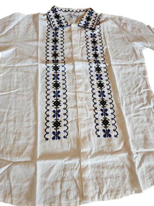 Ie traditionala, alba, model traditional, broderie albastra, barbati [4]