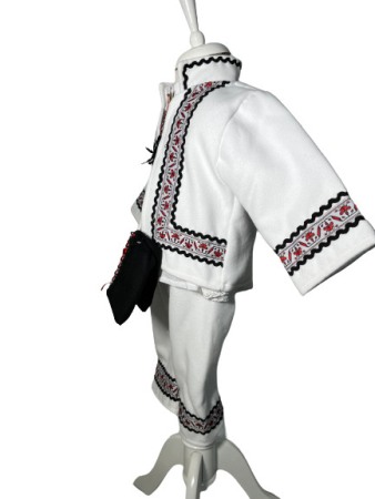 Costum popular cu paltonas, broderie alb/rosu [3]