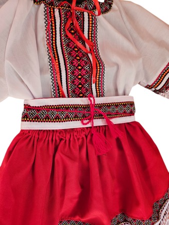 Costum popular pentru fete, rosu cu dantela [4]