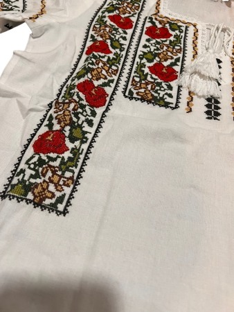 Ie traditionala , alba, broderie cu motiv floral multiolor, femei [3]