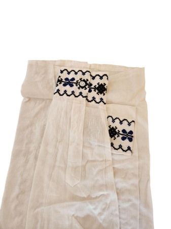 Ie traditionala, alba, model traditional, broderie albastra, barbati [2]